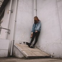 悲剧背后，5岁女童被废弃电线杆砸中身亡事件的反思与警示