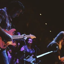 揭秘广东合唱团铁血灰蓝演出服装背后的故事