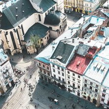 乌克兰女子在美国遇刺事件，特朗普的可怕评论与社会反响