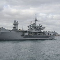 东部战区严正回应，加澳军舰过航台湾海峡的挑衅行为