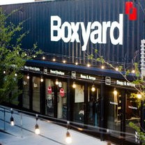 万隆广场购物攻略：一站式体验城市商业新地标的便捷与快乐