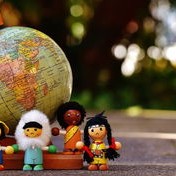 泡泡玛特，广东潮玩新势力，玩具收入跃居全球第二的奥秘