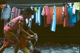 印尼示威活动背后的深层原因与影响